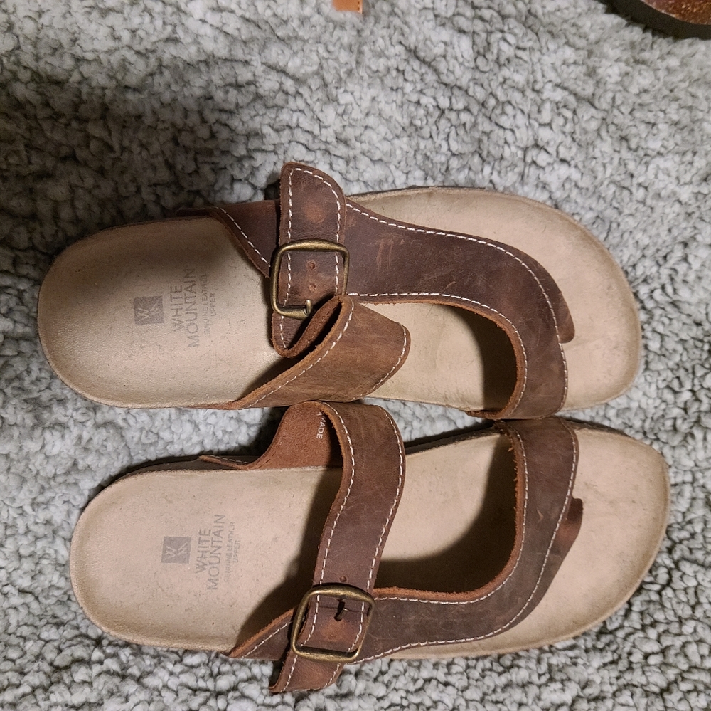 White mountain brown footbed sandal size 9. Worn once